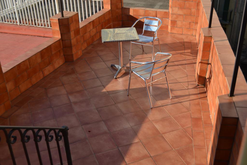 Toledo Bed & Breakfast Napoli Bagian luar foto