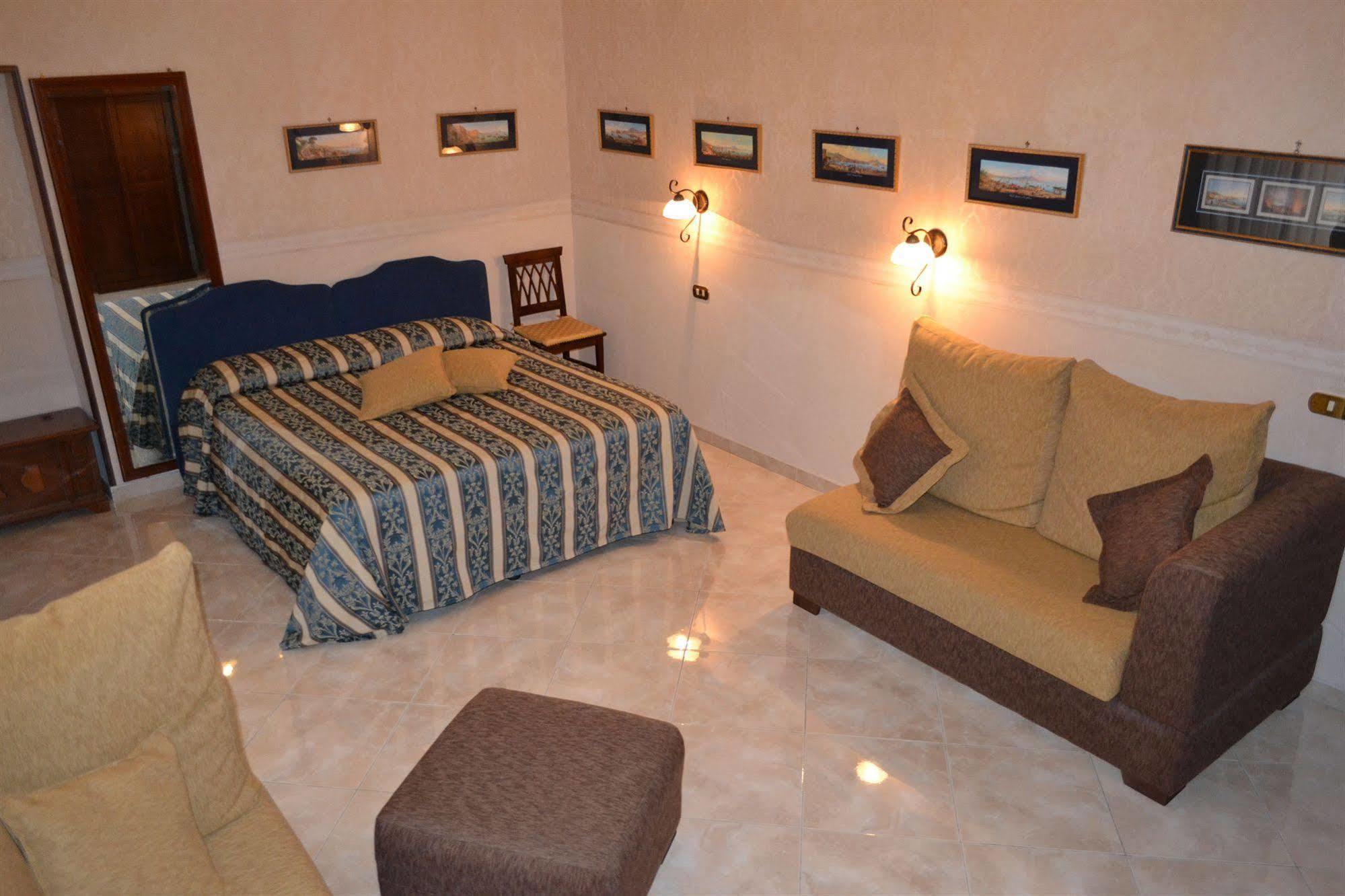 Toledo Bed & Breakfast Napoli Bagian luar foto